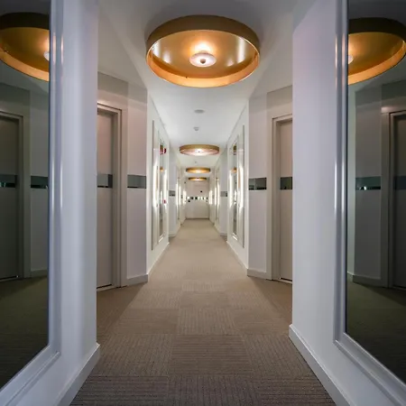 Golden Star Hotel