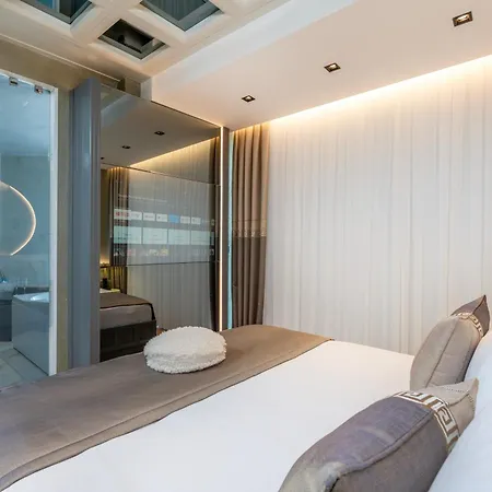 Golden Star Hotel