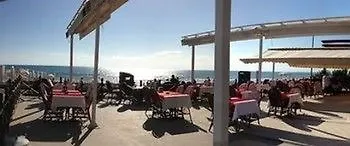 Simus Hotel Side
